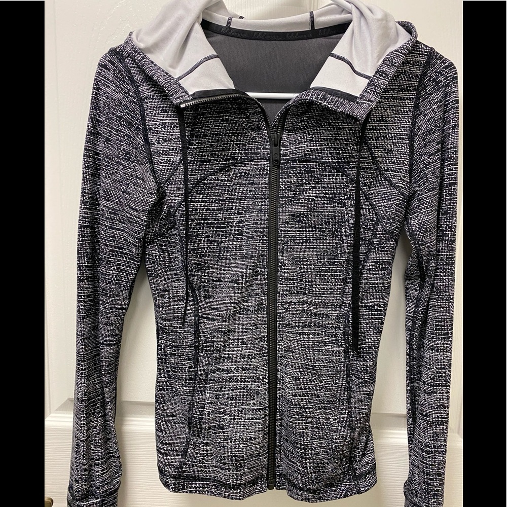 Lululemon Zip front jacket -small